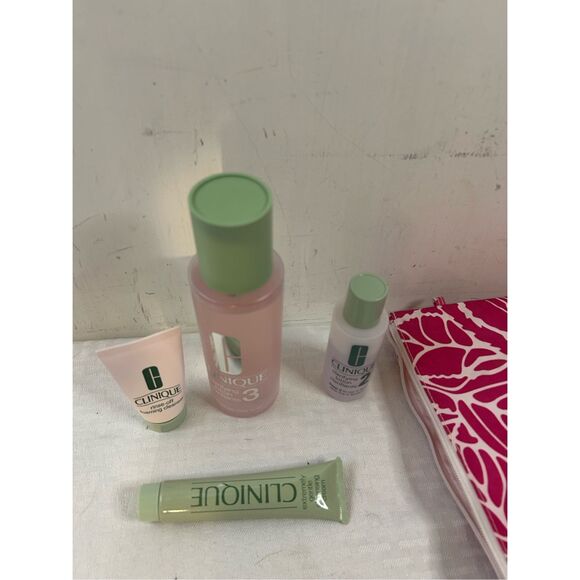 Clinque extremely cleaning lotion products with pink bag cosmetics open lot - Picture 1 of 2